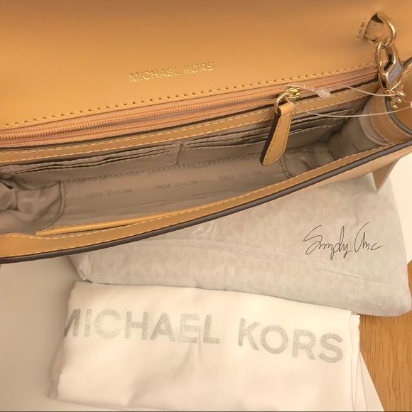LAST 1 ⭐️ New MK Mott Crossbody clutch butternut - Picture 6 of 8